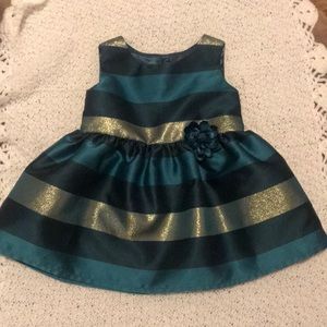 Baby girl dress 👗 12-18months children’s place 💕